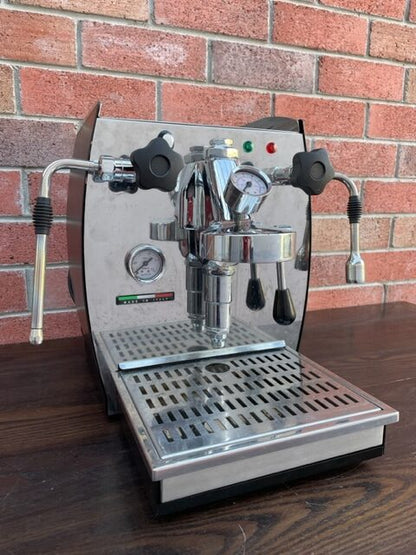la dora junior e61
