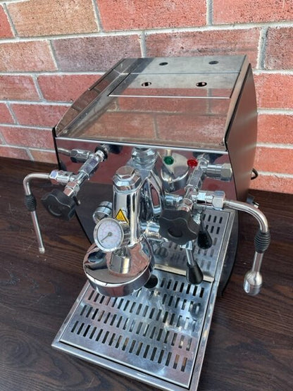 la dora junior e61