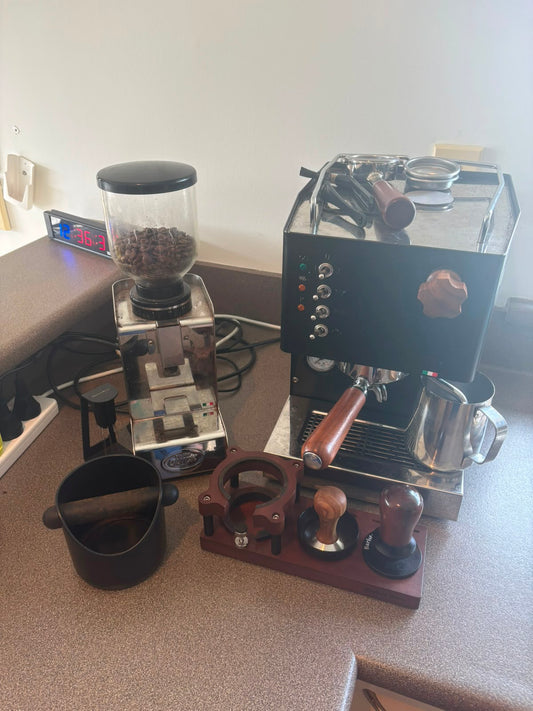 PreLoved Quick Mill Package - Pippa Nera & Apollo Evo Grinder